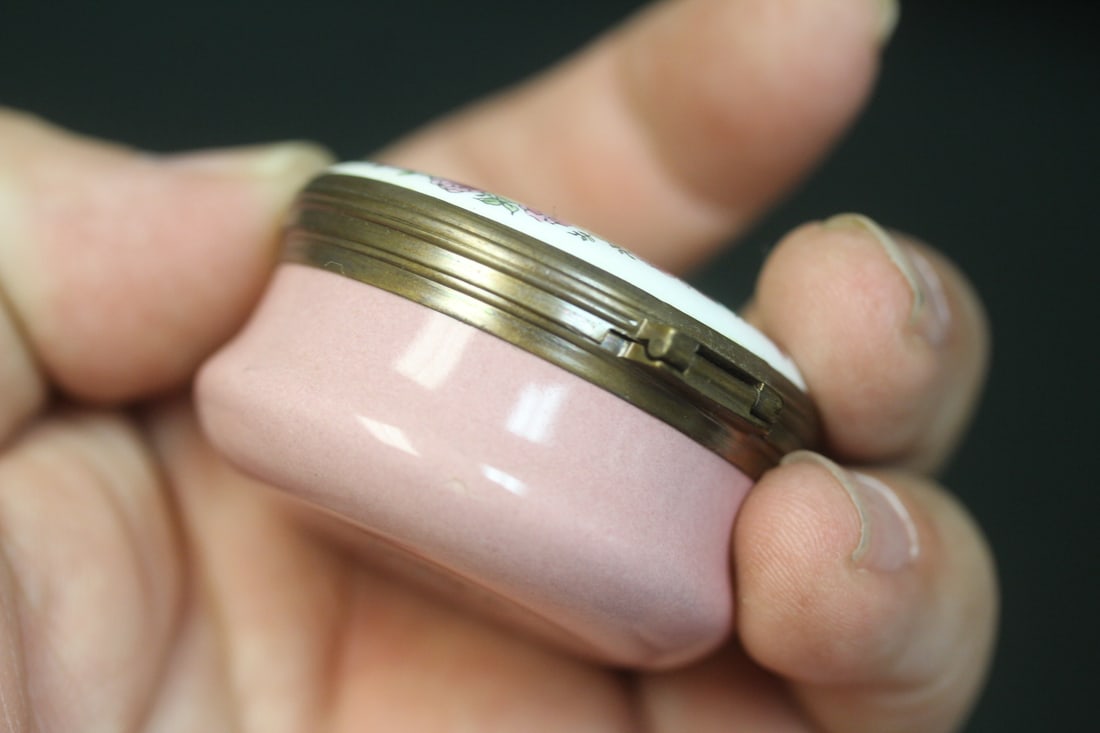 Crummles Enamel Box - 5