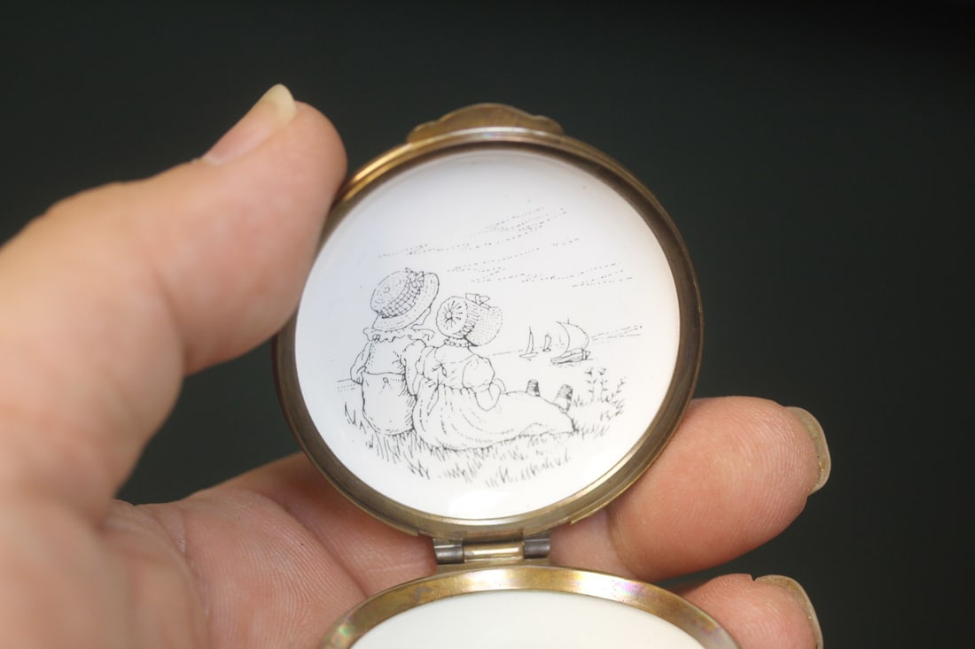 Crummles Enamel Box - 6