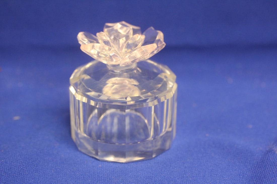 Crystal Floral Trinket Box: 2 3/4" across