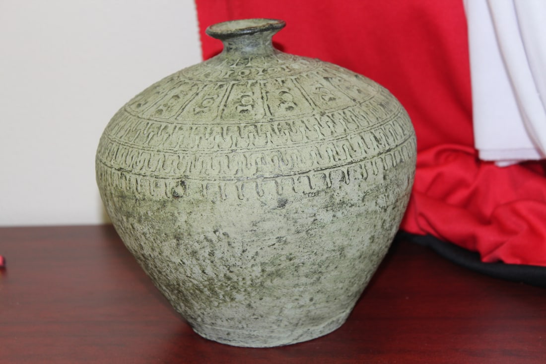 An Egyiptian Vase - 3