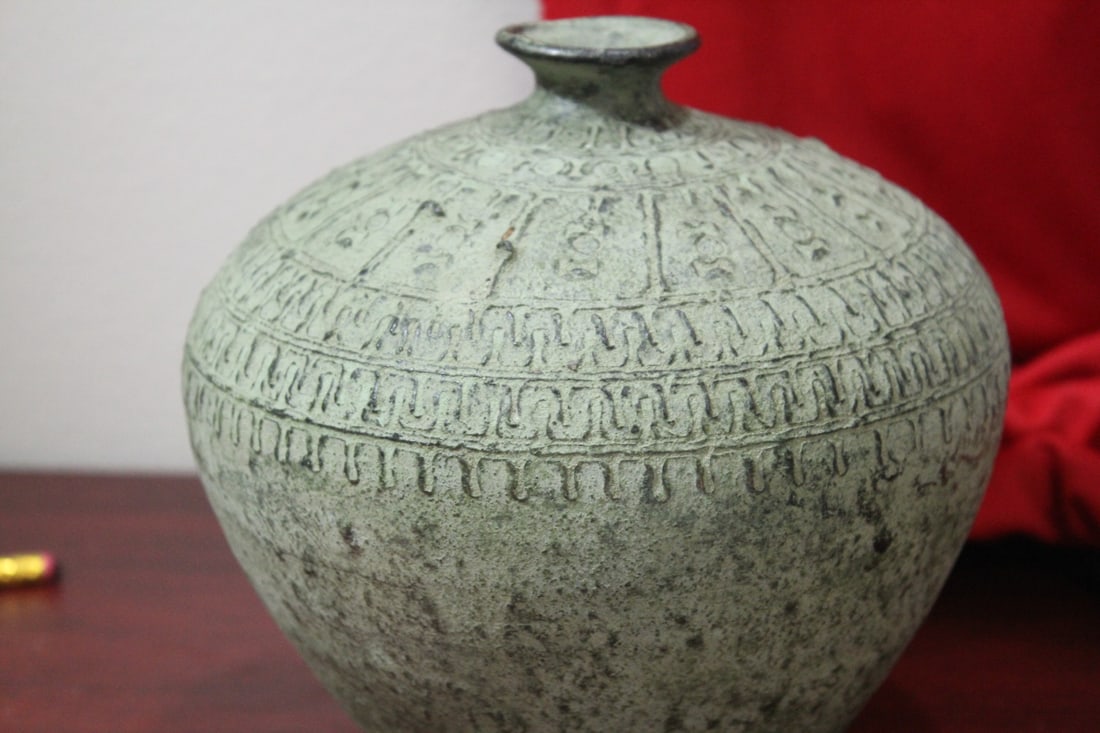 An Egyiptian Vase - 4