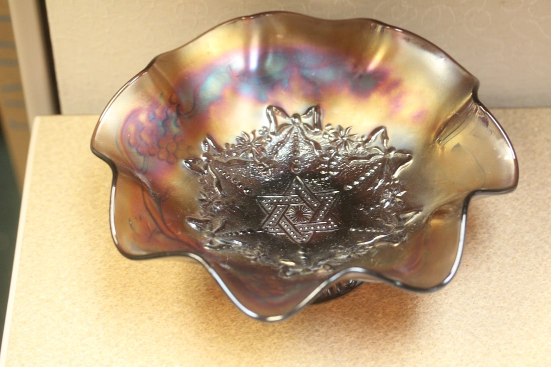Carnival glass bowl: signed N or northwood, 8 1/8" in diameter