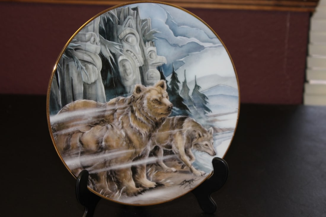 Collector's Plate by Jodi Bergsma: Boxed with COA - 8 1/2 inches in diameter