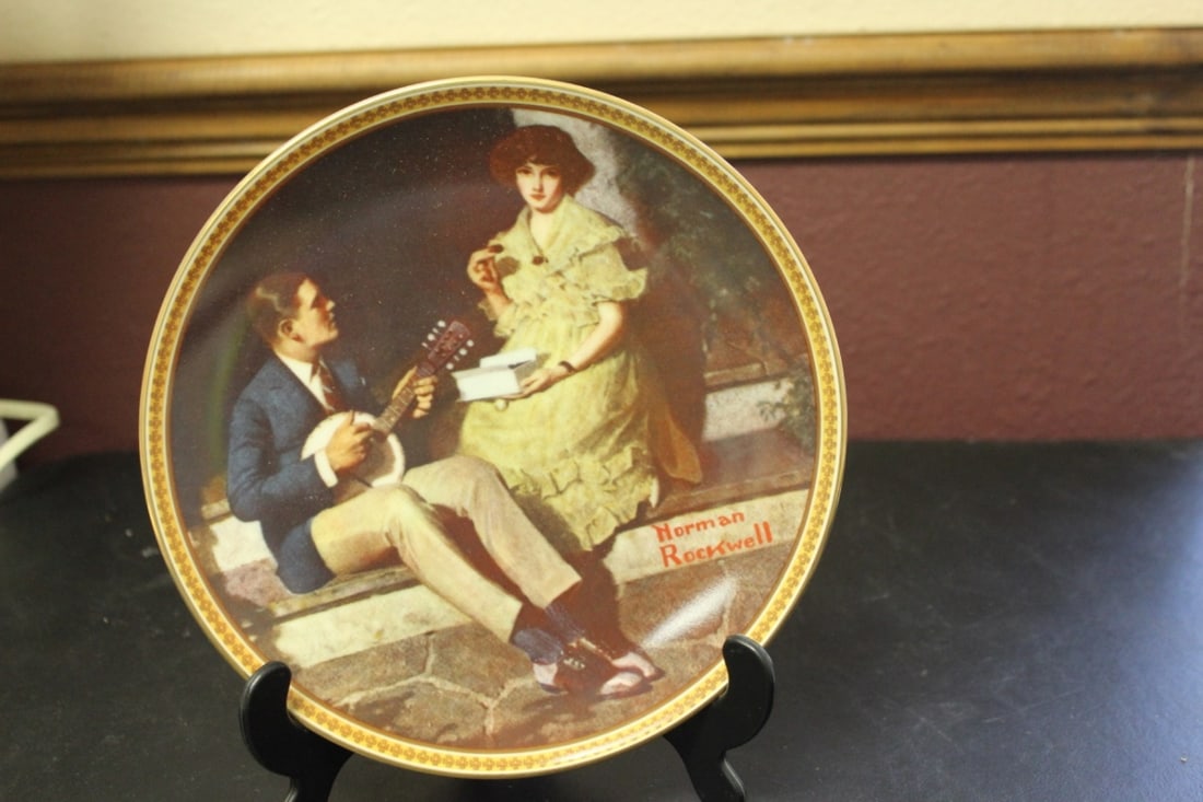 Collector's Plate by Norman Rockwell: Boxed with COA - 8 1/2" in diameter