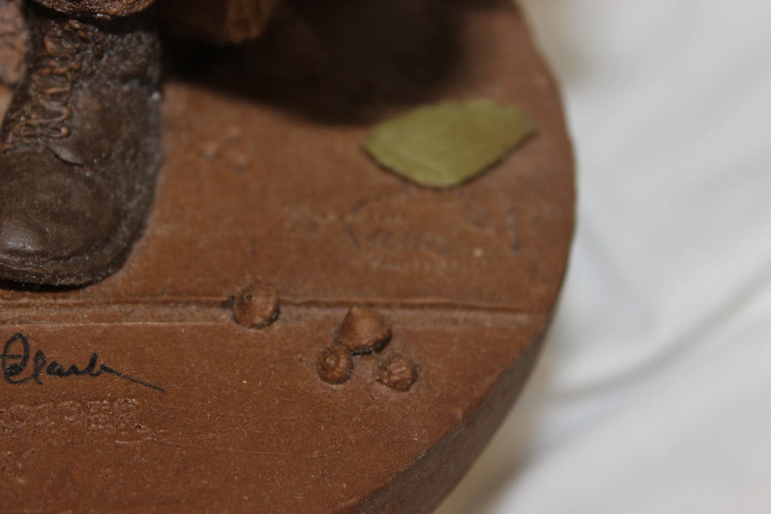 A Signed Tom Clark Newspaper Boy - 4