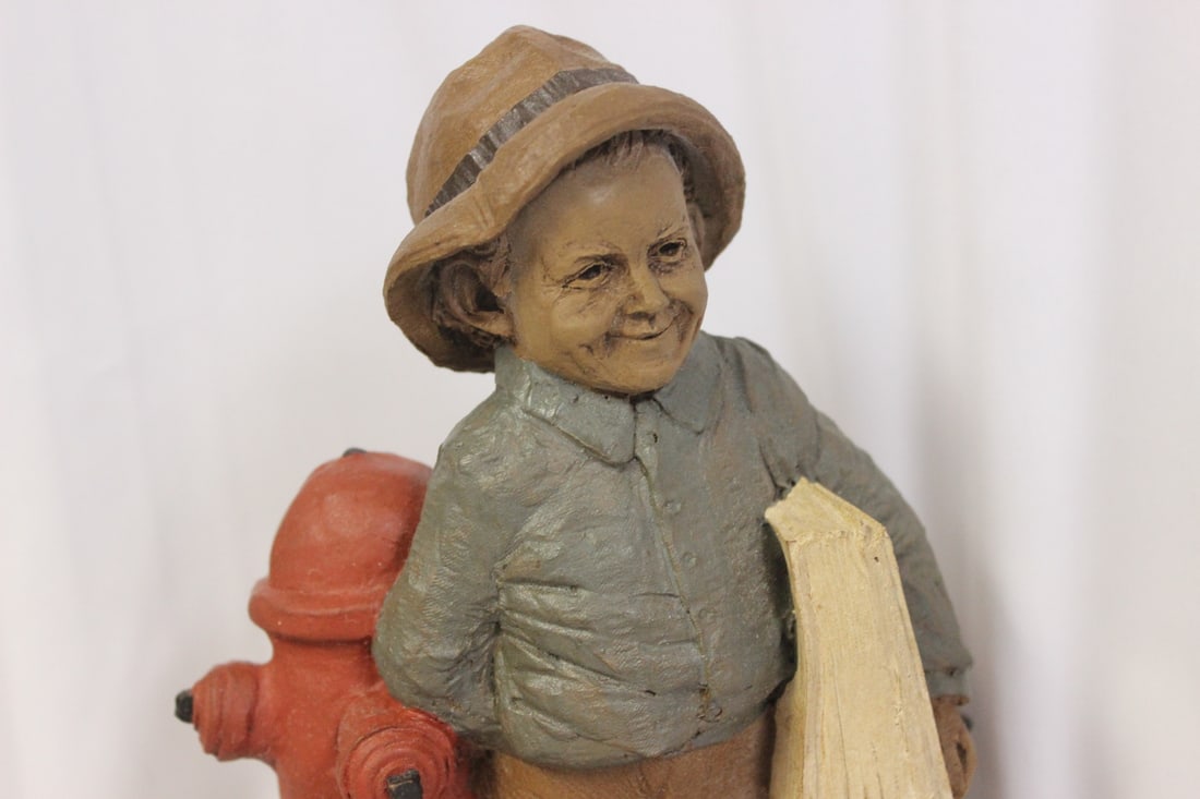 A Signed Tom Clark Newspaper Boy - 8