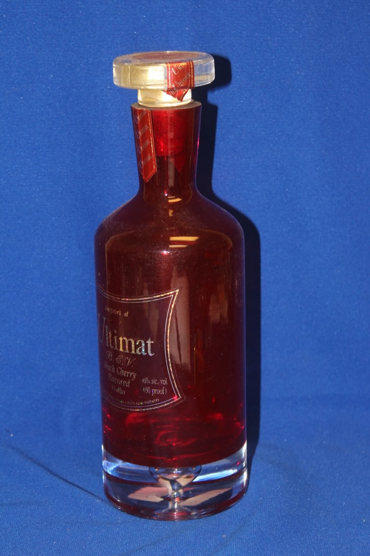 A Ruby Red Artglass Decanter - 3