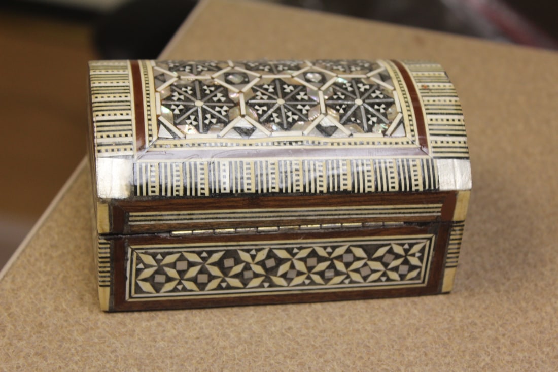 Inlaid Dome Wooden Box - 3