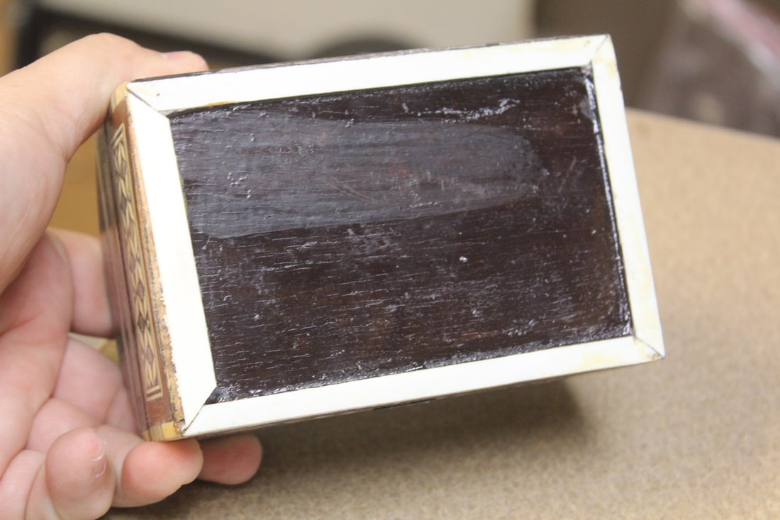 Inlaid Dome Wooden Box - 4