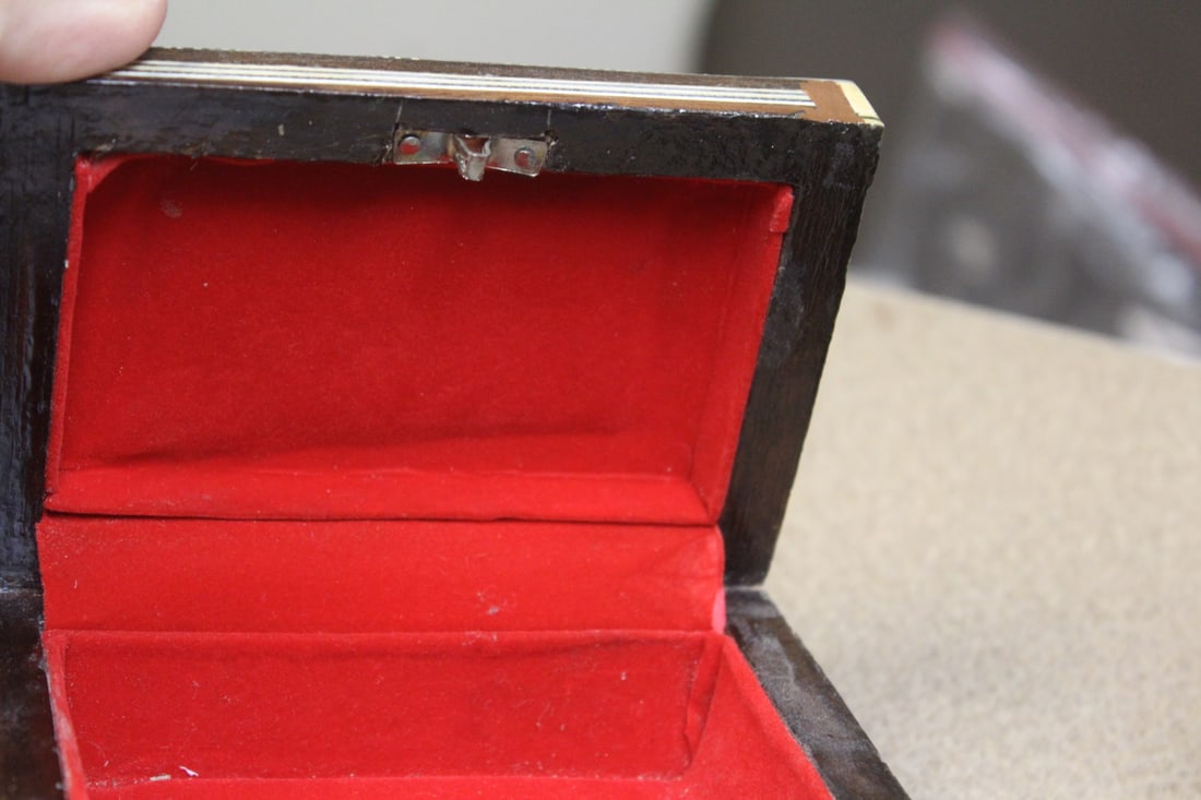 Inlaid Dome Wooden Box - 7