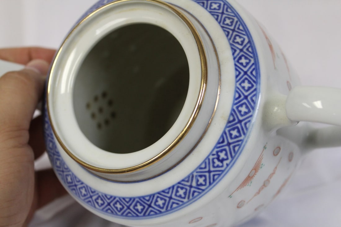 A Rice Pattern Chinese Teapot - 7