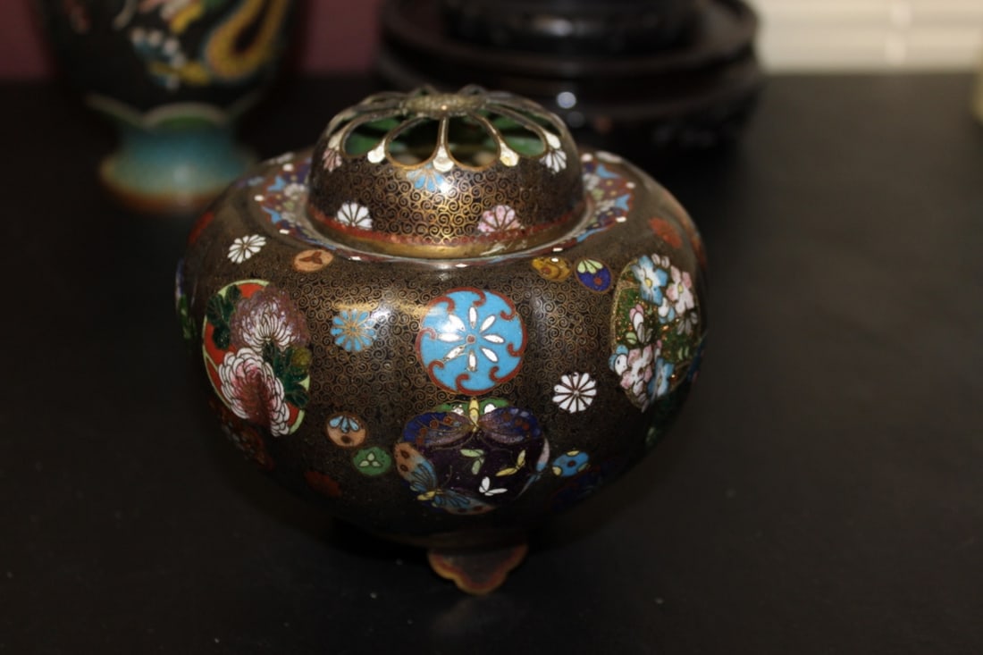 A Signed Cloisonne Jar: please note: finial missing part of it inside the jar - I was told, the signature is Takahara Komajiro from 1880 - 4 1/2 inches tall - Japanese