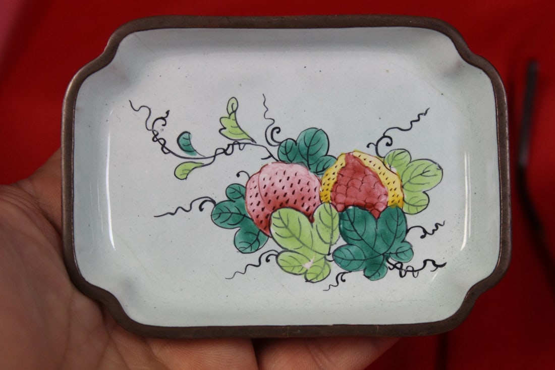 A Chinese Enamel Tray: early 20th century - please note: minor losses as shown - marked "China" - 4" in diameter