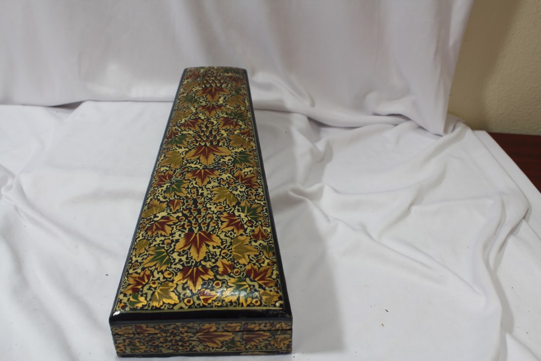A Vintage Lacquer Box - 5