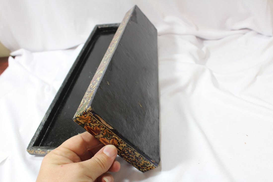 A Vintage Lacquer Box - 8