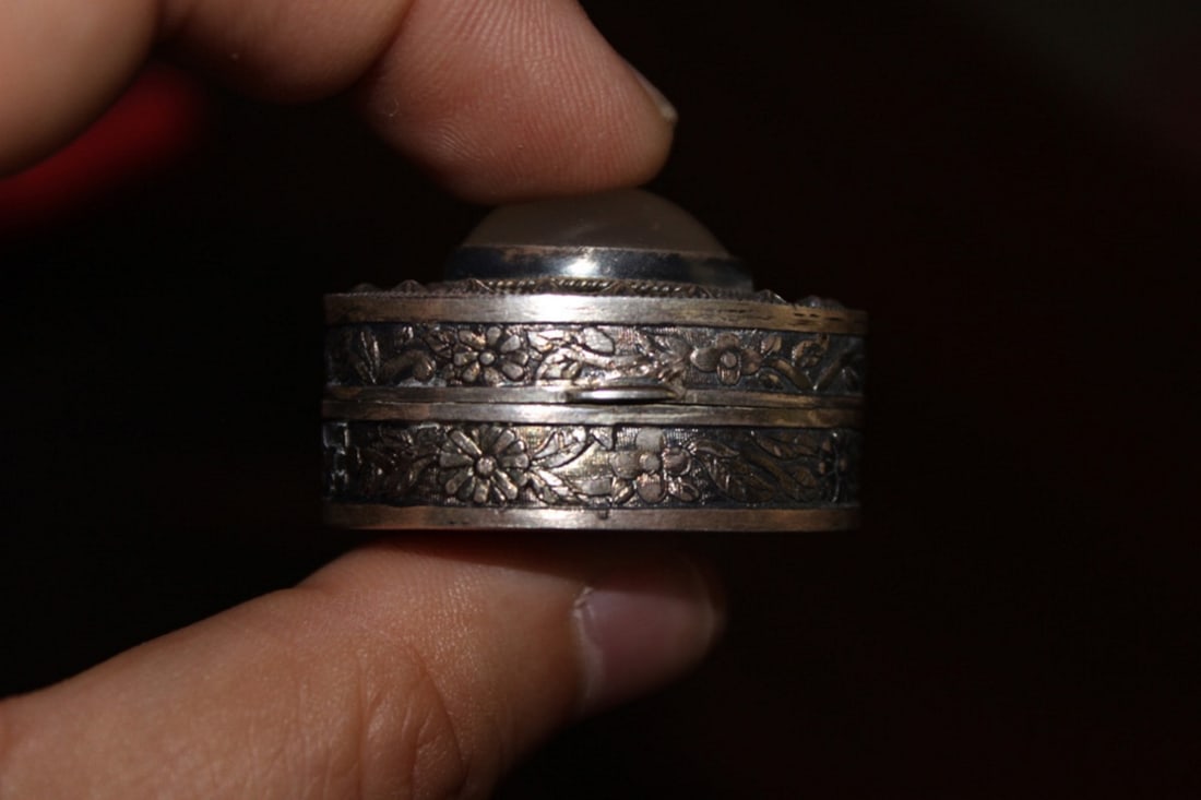 A Small Silver Trinket Box - 2