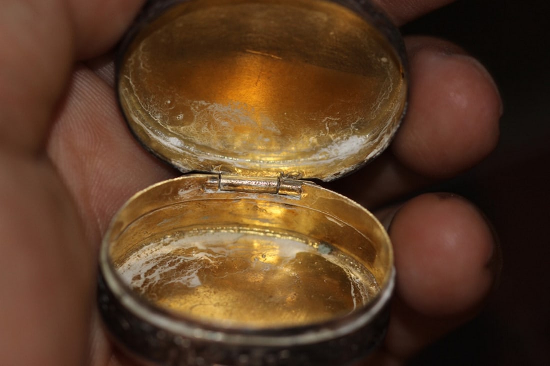 A Small Silver Trinket Box - 5