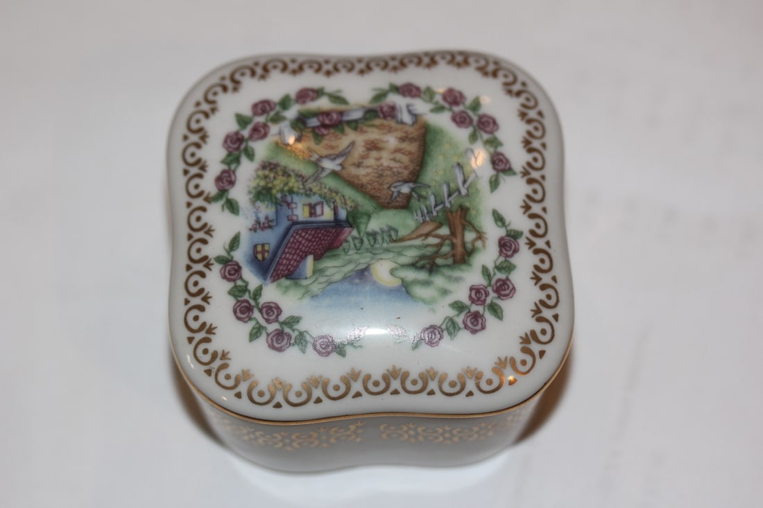 Limited Edition Music Trinket Box: by Heritage House - 2 5/8" square