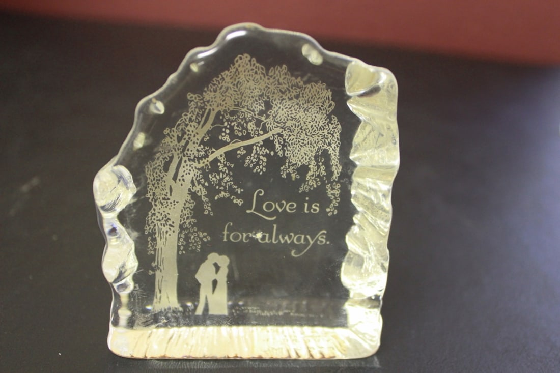 An Etched Glass Paperweight: 4 inches tall