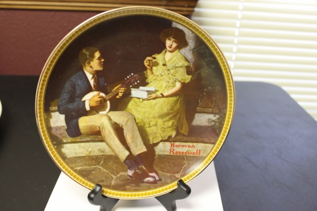A Norman Rockwell Collector's Plate: 8 1/2 inches in diameter