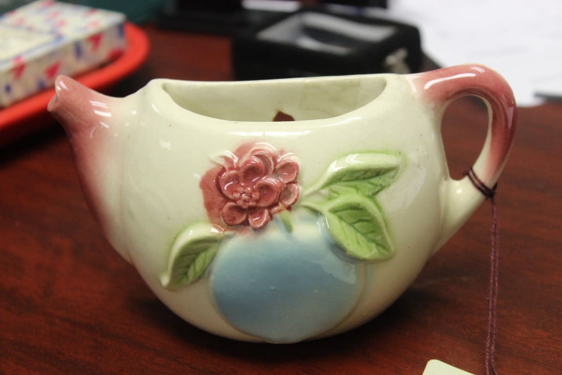 A Shawnee Teapot Wall Pocket: 6 1/8" long