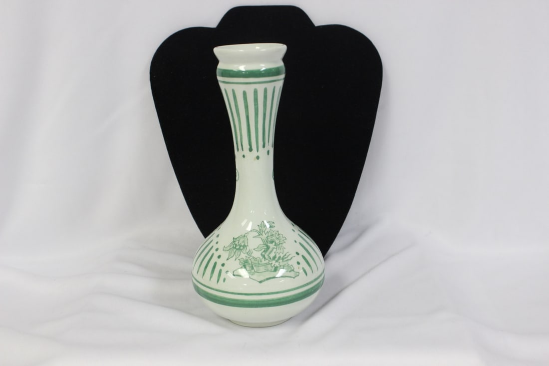A Royal Gouda Vase: 7 1/2" tall - Goedewaagen bud vase