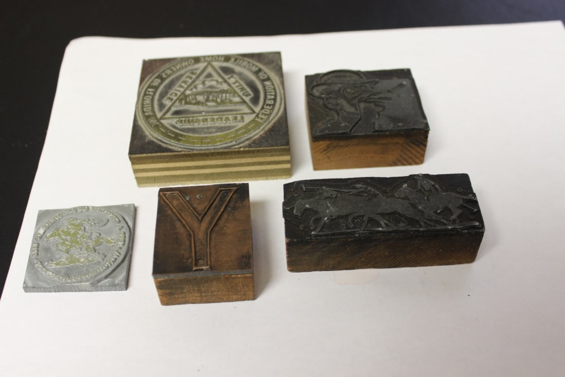A Lot of 5 Molds (1 of 13)