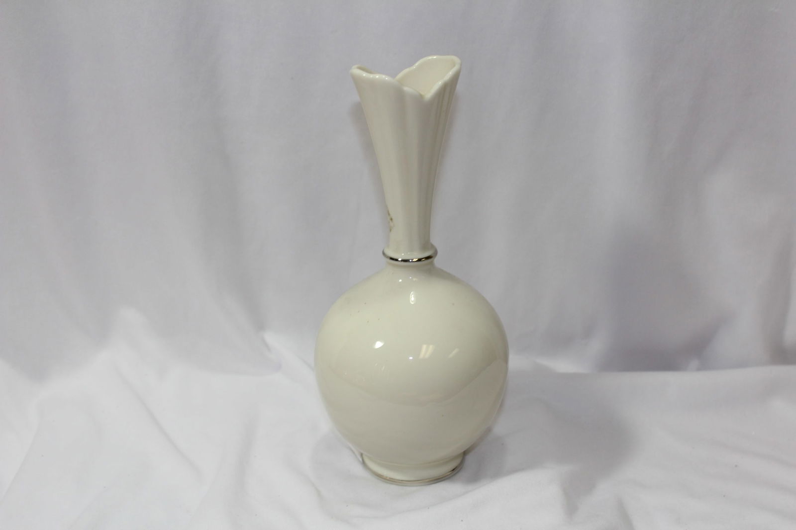 A Ceramic Lenox Vase - 5
