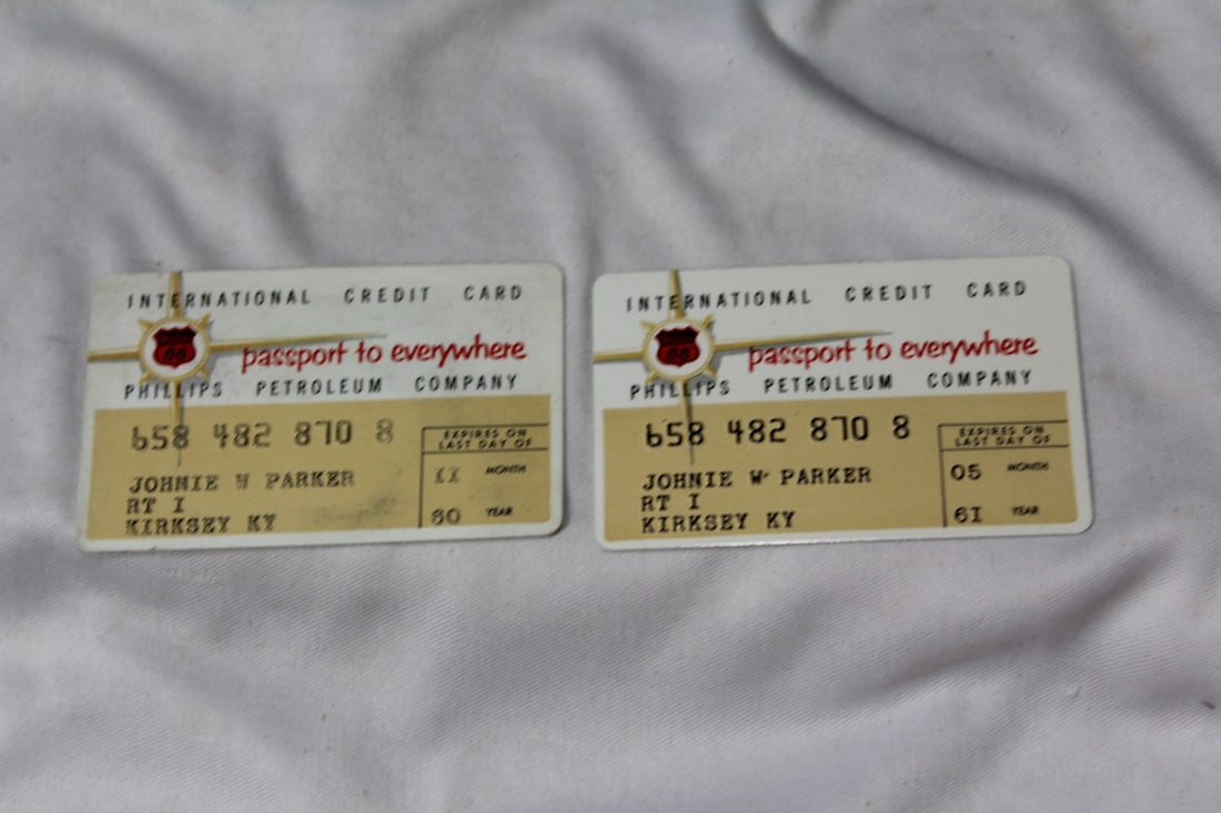 Lot of 2 International Credit Cards: from Phillips Petroleum Company