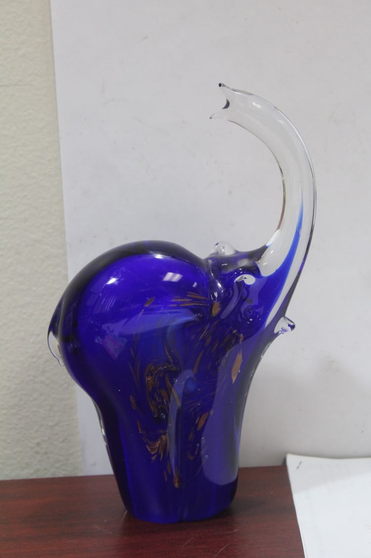 An Artglass Elephant: 9 1/2" tall