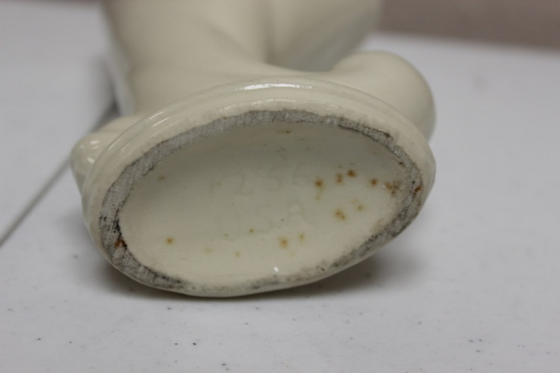 A Shawnee Cornucopia Vase - 2