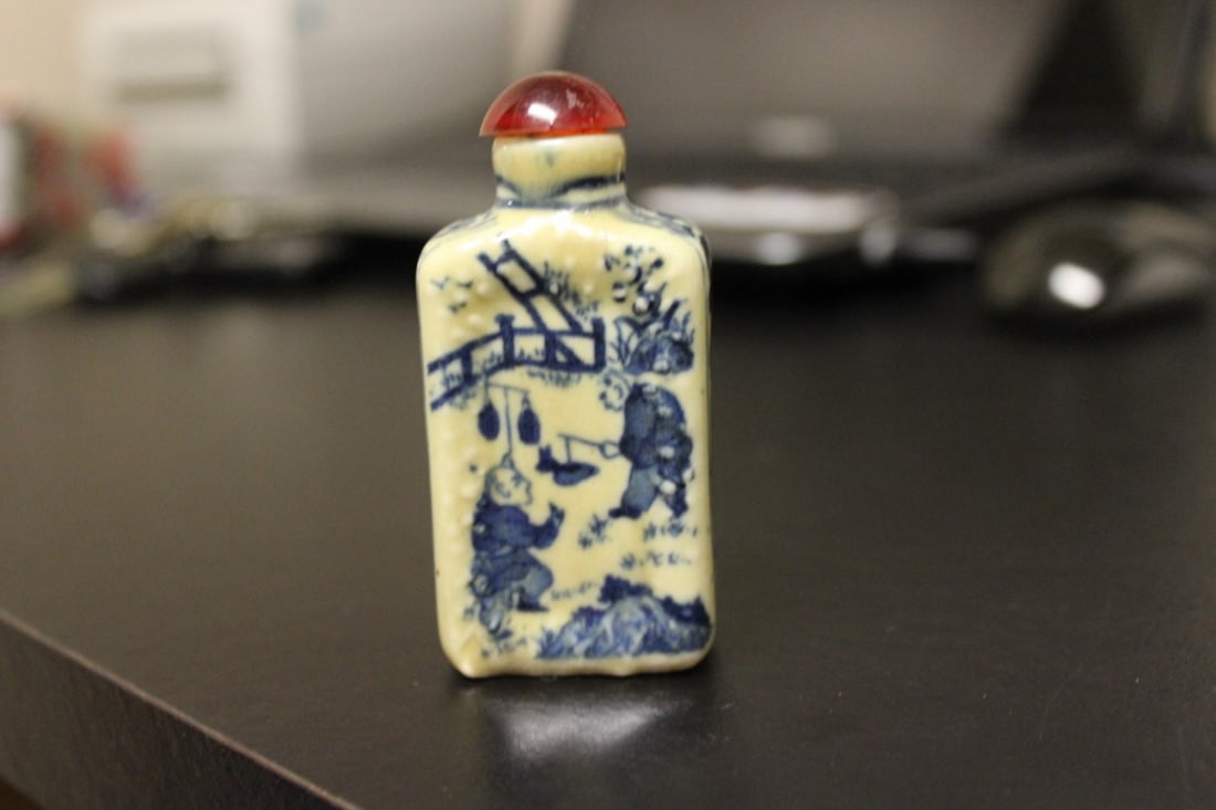 A Vintage Chinese Blue and White Snuff Bottle: exact age unknown - 2 7/8" tall
