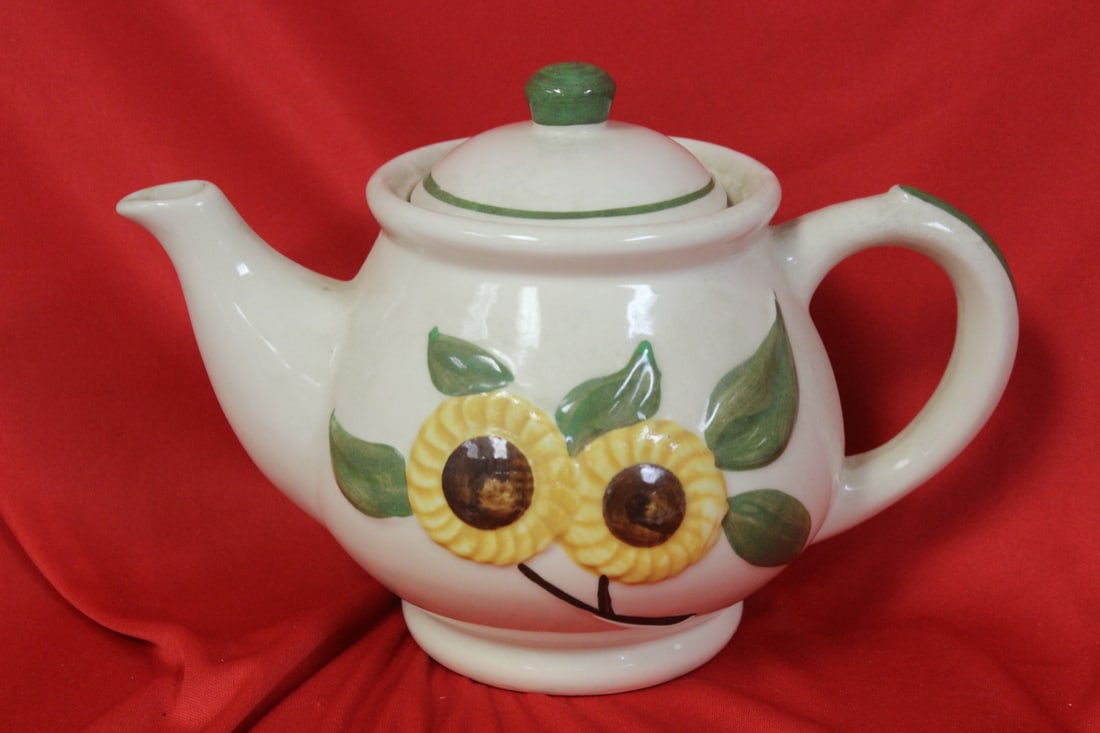 A Shawnee Teapot - 2