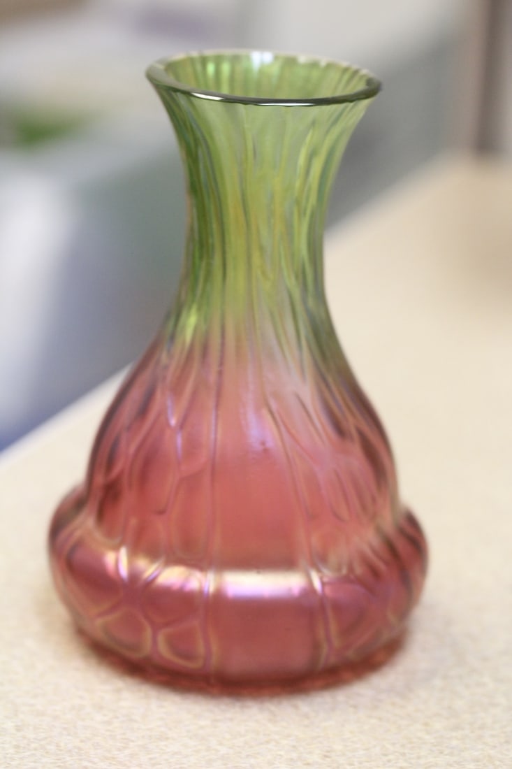 Artglass Vase (1 of 6)