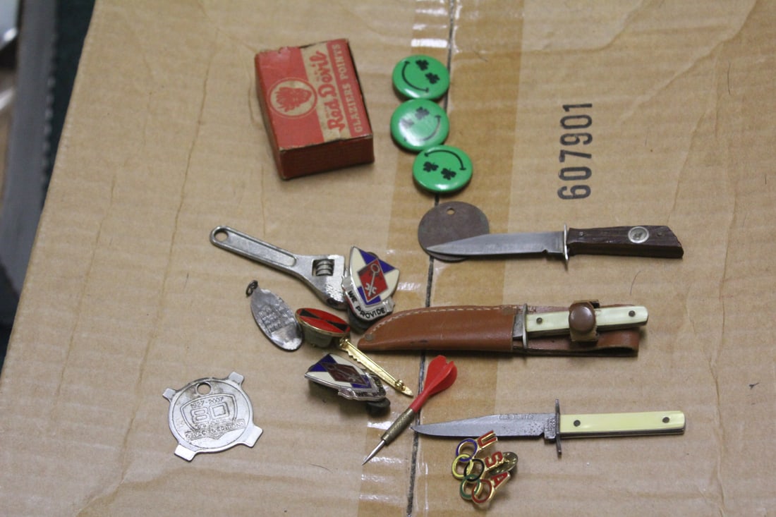 Lot of Men's Hole Goodies: as shown