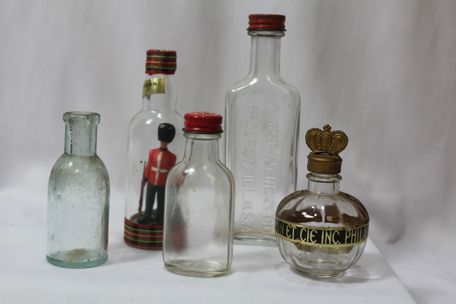 Lot of 5 Bottles (1 of 3)