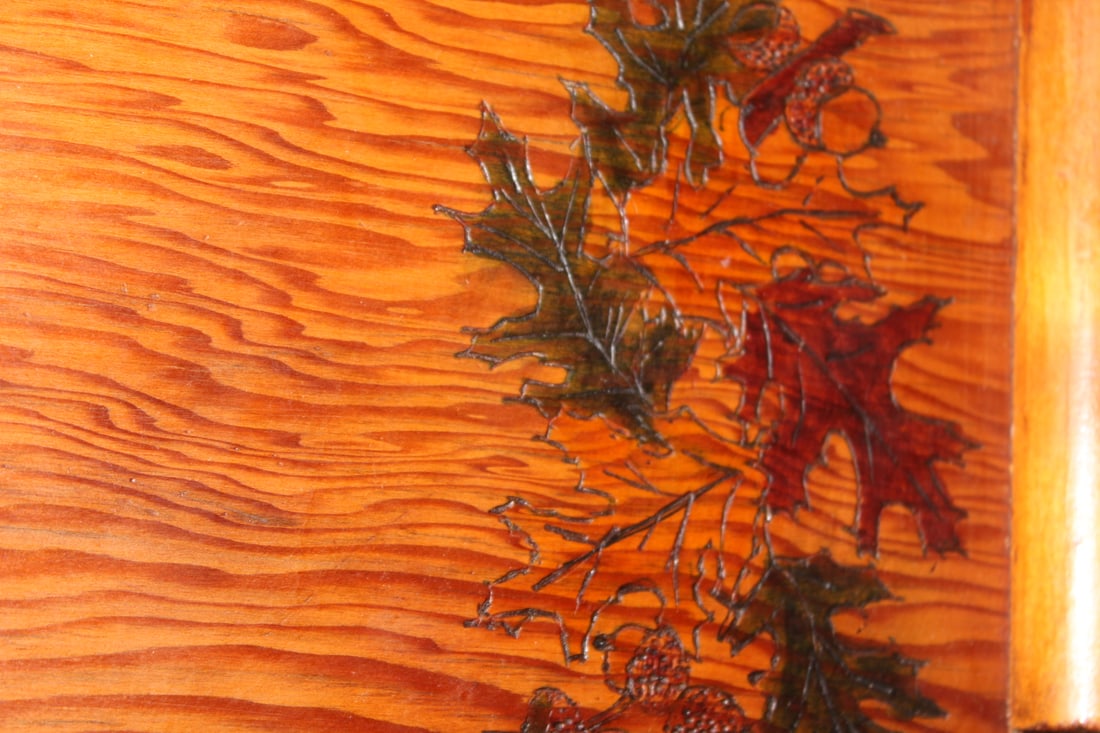 Retro Wooden Server - 3