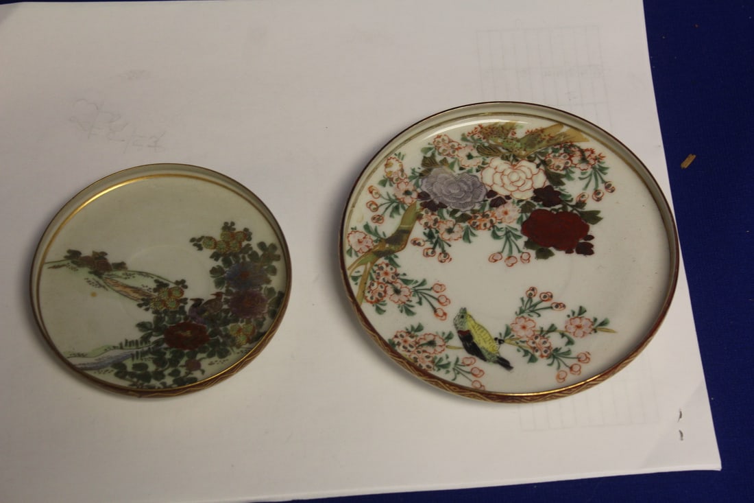 Lot of 2 Kutani dishes: saucer etc - largest= 5" in diameter