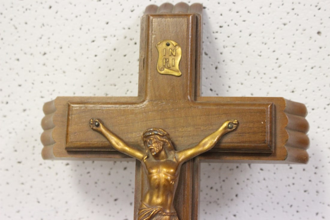 A Holy Water Dross Hanger? - 2