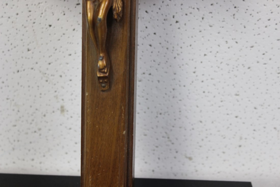 A Holy Water Dross Hanger? - 3