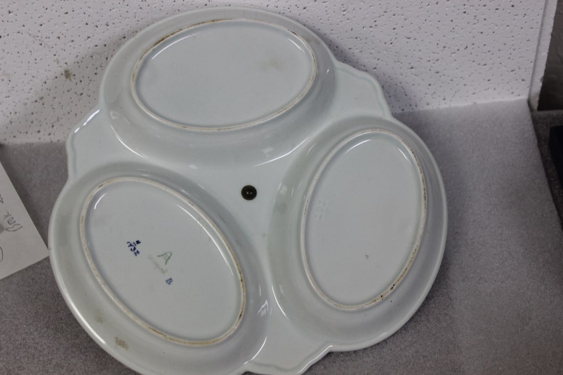 A Denmark Beehive Mark Tray - 7