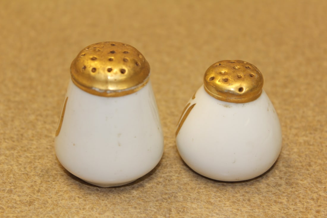 Salt and Pepper Shaker - 2
