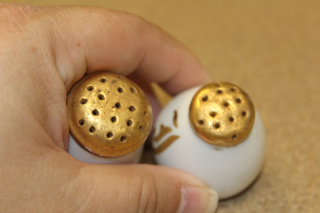 Salt and Pepper Shaker - 3