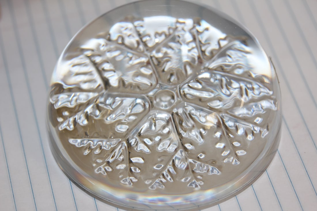 Snow Flakes Paperweight: 3 1/4" in diameter
