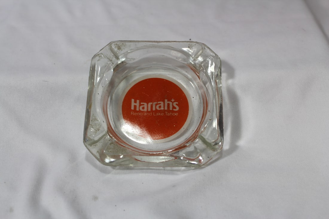Harrah's Glass Casino Ashtray: advertising - 3 1/2" square