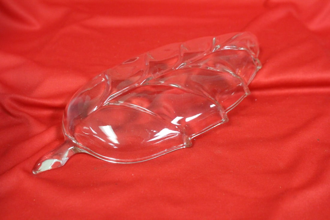 A Glass Leaf Dish - 2