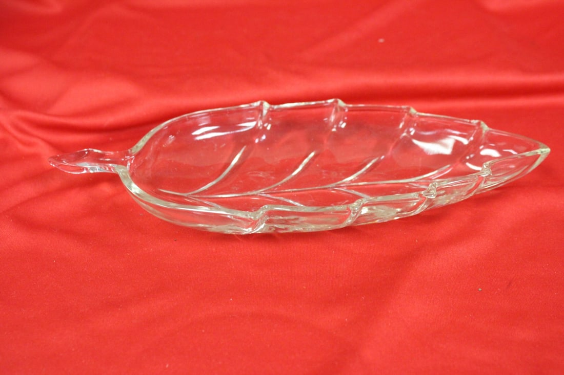 A Glass Leaf Dish - 3
