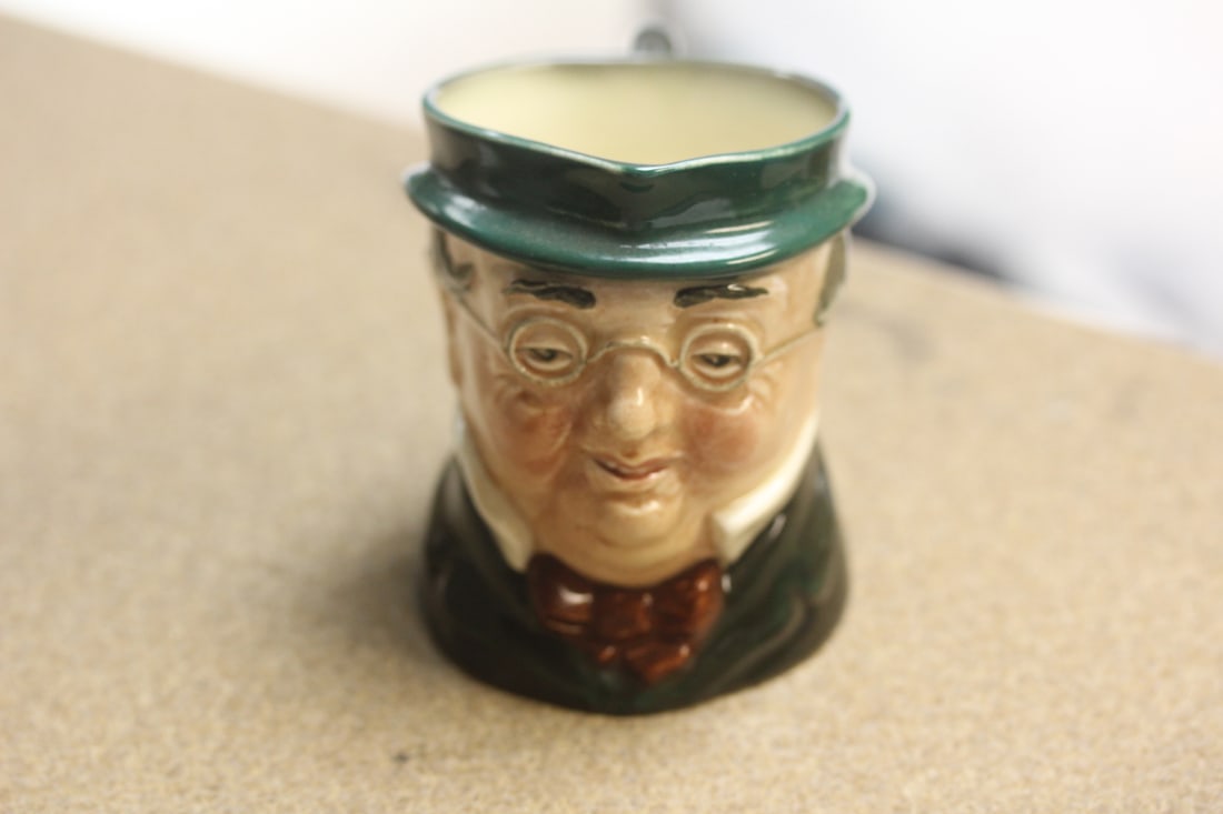 Small Royal Doulton Toby Mug: 3 1/4" tall
