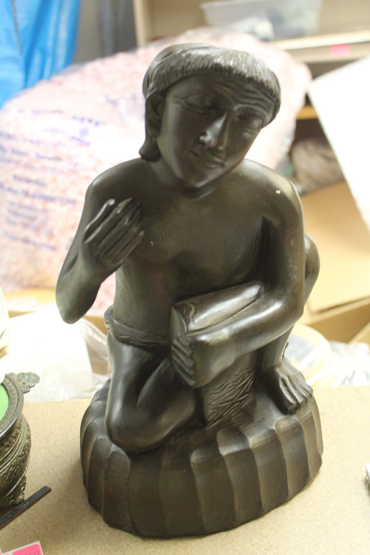 Vintage Island Wooden Carving: please note: one chip as shown - 13" tall