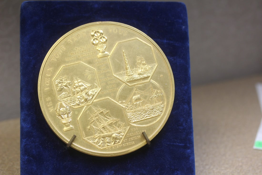 Paris, France Gilt Bronze Dore: 4" in diameter